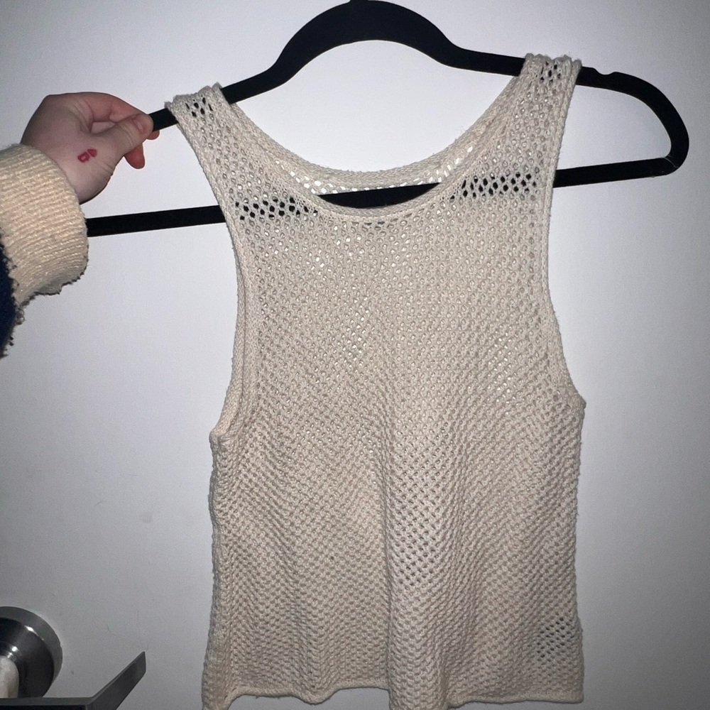 Knitted cream tank top. Color cream and size xs. Brand: Aerie